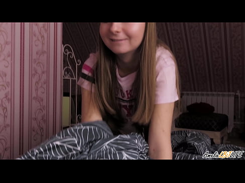 ❤️ Blondina îi suge adânc prietenei ei și primește spermă în gură at ro.pornoxlxx.ru ❌️